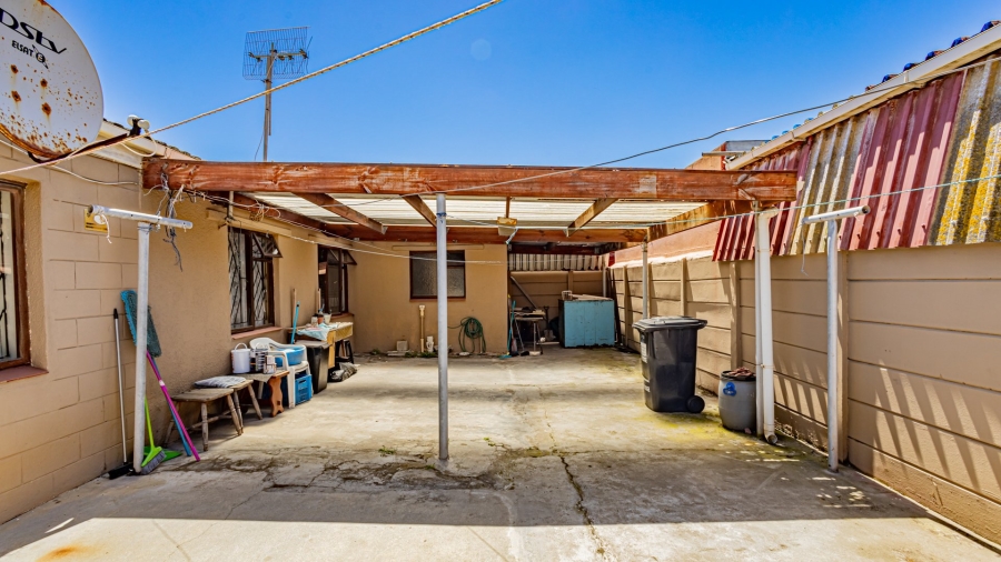 3 Bedroom Property for Sale in Westridge Western Cape